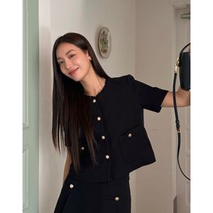 질스튜어트 뉴욕 여성 24SS 클리어런스스테디셀러블랙 포켓배색 면혼방 반팔트위드자켓 WJJA4B450BK