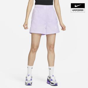 [나이키] 스포츠웨어에센셜 여성 하이라이즈우븐쇼츠 DM6740-511