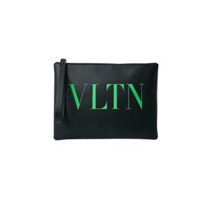 발렌티노 VLTN 로고 클러치 블랙 그린 P0Q83JEYIN4