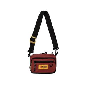 코닥크로스백 BQJ K4343LBG65RED 에센셜 스퀘어 미니 크로스백 2.0 BURGUNDY