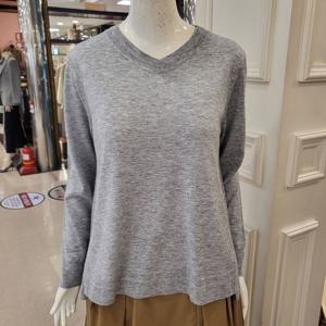 [BCBG] 비씨비지 봄24 슬릿 V넥 니트 B4A2K413