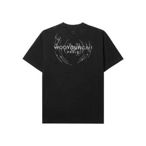 우영미 웨이브 그래픽 백로고 티셔츠 블랙   24FW W243TS08708B