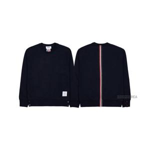 [톰브라운] FW25 남성 크루넥 풀오버 맨투맨 MJT085A 03377 415