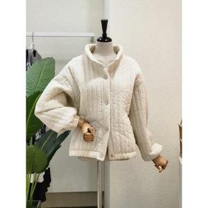 포커스 23FW3J9JP5649 세로 누빔 패딩 점퍼