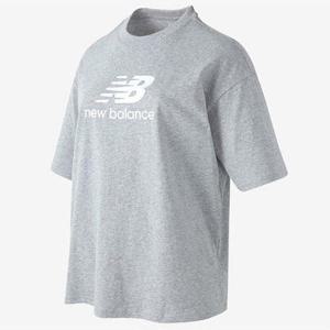 [뉴발란스]매장판 여성 ESSENTIALS STACKED 로고 반팔티 그레이 NBNED2S062-15