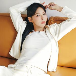 [데상트공식] [김민지 착용] 우먼스 트레이닝 후드 집업 자켓 SQ322PFT83
