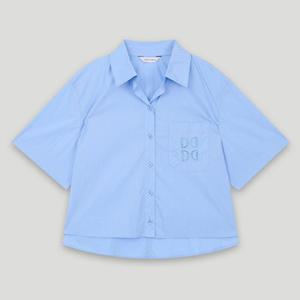 [코데즈컴바인] 포켓 펀칭자수 카라 블라우스 (CKB-BL506W5)