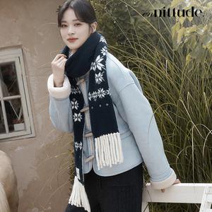 엔니튜드 25FW 울 블렌드 눈꽃 태슬 니트 머플러