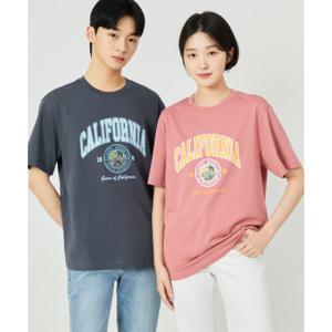 [게스][25신상]유니 세미오버핏 빈티지 로고 반팔티 NP2KE409
