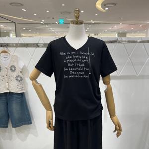 [밸리걸] 레터링 브이넥 티셔츠 607150
