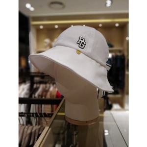 [파리게이츠]521E1CP091_WH-여성 스마일 참 로고 패치 버킷햇-(25년봄)