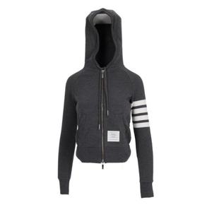 톰브라운 반팔 티셔츠 FJT001A00535 025 DARK GREY