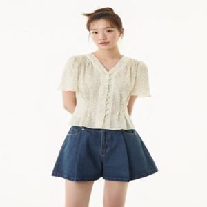 [플라스틱아일랜드] 플로럴 콩단추 블라우스 PR2WB663