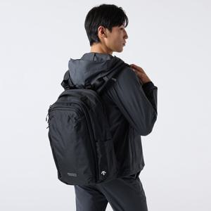 [데상트공식] 트래블 확장형 백팩 (28+7L 확장) SQ323UBP72