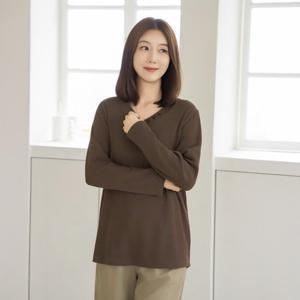 엄마옷 마담4060 브이넥버튼티셔츠 중년여성 데일리 -ZTE2509040-