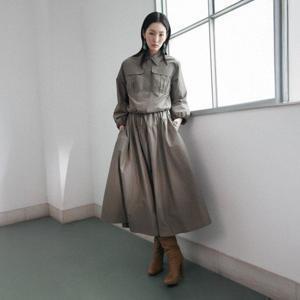 르네크루 25FW 맥시스커트