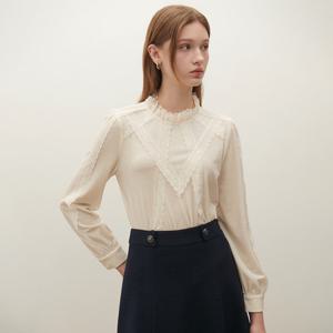 [SATIN] 레이스 패치 벨벳 블라우스 S254B251