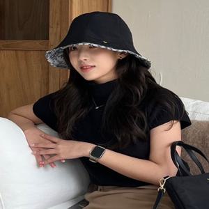 [헤지스] 블랙 라인배색 양면벙거지[HIHE5E311N2]
