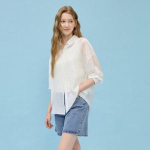 (더틸버리) 루즈핏 시스루 롤업 블라우스 TR7N0BL03W