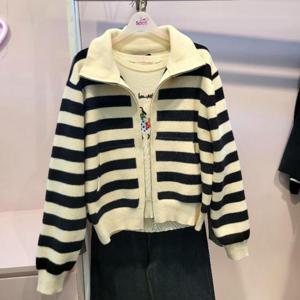 수스 HC07 스트라이프집업SW S254BJPA52