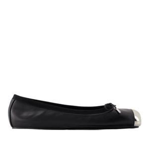 알렉산더맥퀸 펑크 플랫 슈즈 757510WICX51081 BLACK/SILVER