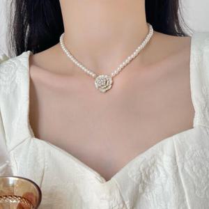 아트박스/홀리지 치르덴 진주 레이어드 플라워 여성 목걸이