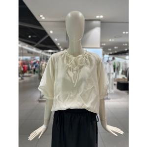 [씨씨콜렉트] C252MSC032 볼륨 셔링 리본 블라우스