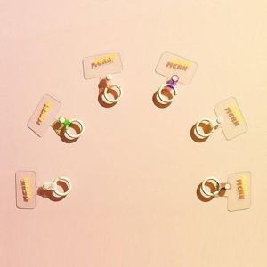 갤러리아_MCRN [Finger Tab] 핑거탭 휴대폰 스마트링 핑거링 폰스트랩 전기