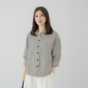 엄마옷 마담4060 스트라이프빅카라블라우스-QBL2508011-