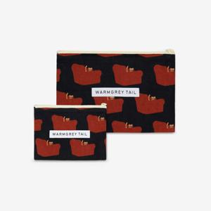 암체어 플랫 파우치 - 레드 온 블랙 (2size)