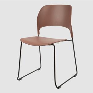 차분한 브라운 강당 강의실 곡성등받이 PP체어 480