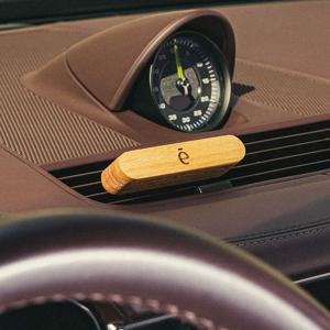 우드바 차량용방향제 송풍구 실내방향제 새차선물 명품 디퓨저