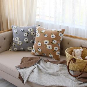 몽슈슈 플라워모티브 입체 자수 소파 인테리어 쿠션커버 2color