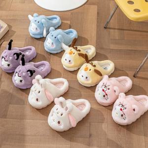 산리오 프렌즈 슬리퍼 헬로키티 시나모롤 쿠로미 마이멜로디 포차코 겨울 사무실 털 실내화