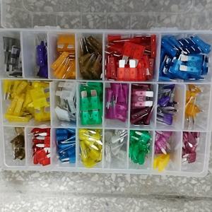 TEMU NLpearl 300개 자동차 퓨즈 키트, 2A-40A - 자동차, 트럭 및 오토바이용 알루미늄 합금 블레이드 퓨즈, 보관 케이스 포함