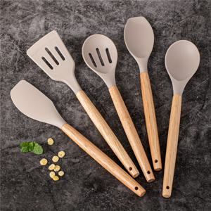 TEMU 5개 실리콘 주방 도구 세트, 나무 손잡이, 붙지 않는 조리기구, 식품 안전, 청소 용이한 현대 요리 도구, 필수 주방 액세서리