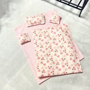 TEMU 5pcs 미니 침실 세트 - 핑크 & 블루 하트 패턴 침구, 베개 커버 및 퀼트 장식 - 사진 촬영 용품 또는 휴일 선물, 침실 장식에 이상적