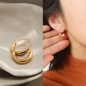 TEMU 알레르기 방지, 프랑스 스타일 평면 링, 라운드 스테인리스 귀걸이, 편안하고 베이지색 친화적, 변색 방지, 출근용 패션 이어링 및 연인을 위한 선물