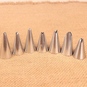 TEMU 디저트 비스킷 컵 케이크를 위한 주방용품, 베이킹 도구, DIY 케이크 장식용품으로 작은 스테인레스 스틸 아이싱 노즐, 크림 케이크 파이핑 팁을 포함한 7개의 파이핑 노즐 세트
