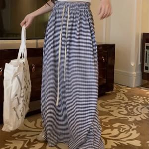 TEMU 여성용 하이웨이스트 체크무늬 맥시 스커트 조절 가능한 끈 - 캐주얼 한국 스타일, 핏감 좋은, 긴 길이, 흰색 & 검정 체크 패턴, 봄/여름/가을에 완벽한 캐주얼 의상 | 체크 무늬 | 질감