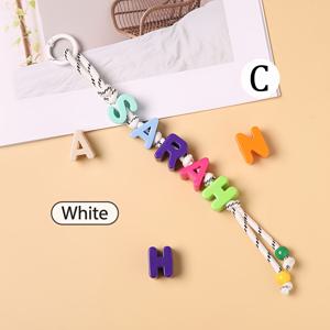 TEMU 2D 플랫, 1pc 개인화된 영어 이름 키체인 - 컬러풀한 문자 비즈가 달린 커스텀 아크릴 이름 키링, 손수 짠 브레이드 디자인, 생동감 있는 스타일, 독특한 이름 식별자, 생일 및 휴일을 위한 휴대용 선물 (전원 필요 없음), 개인화된 선물, 유쾌한 디자인, 내구성 있는 액세서리, 2D 플랫|키링|키링부자재