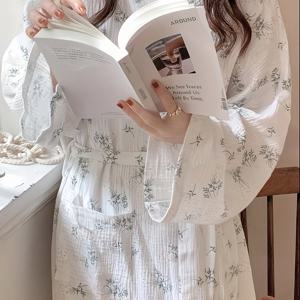 TEMU 여성용 꽃무늬 V넥 로브 - 여유로운 핏, 긴 소매, 가벼운 폴리에스터 김노 바스로브 봄 & 여름용, 캐주얼 홈웨어, 바스로브|샤워가운
