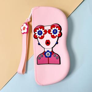 TEMU 실리콘 안경 케이스 (손목 스트랩 포함) - 귀여운 카툰 디자인, 휴대용 여행 정리함 (안경, 립스틱 및 소품 수납), 다양한 컬러 (핑크, 블루, 라이트 블루, 네이비), 여자친구와 어머니날 선물 추천|립스틱