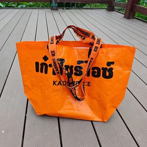 TEMU 여성용 고품질 나일론 토트백 - 스타일리시한 로즈 레드 쇼핑백, 태국 영감 프린트, 오픈 탑 & 튼튼한 손잡이, 광저우 제작 재사용 가능한 일상용 장바구니
