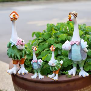 TEMU [4pcs 농가 오리 조각품] 4pcs 농가 오리 가족 조각품, 대형 레진 공예 조각품, 추상 만화 창의적인 선물, 실내 및 실외 정원 장식, 다양한 방 유형에 적합, 크리스마스, 부활절, 한ук카, 추수 감사절을 위한 휴일 주제 장식