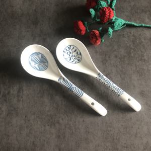TEMU 2개 세라믹 긴 손잡이 국자 - 대용량, 9인치 일본식 청화백자 수프 스푼, 주방 및 식사에 적합, 내구성 있고 쉽게 세척 가능한 식기류, 식기세척기 사용 가능