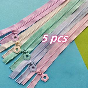 TEMU 5pcs 파스텔 나일론 꽃 지퍼 팩 - 9.84인치 자체 잠금, 분홍색, 파란색, 초록색, 노란색, 보라색의 화려한 꽃 패턴이 있는 화려한 지퍼 헤드밴드 - DIY 자수, 손공예, 지갑 및 인형에 적합 - 손수작업 재료, 공예 액세서리 | 화려한 지퍼 디자인 | 내구성 있는 플라스틱 지퍼
