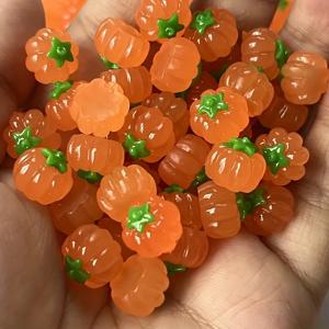 TEMU 20개 미니 호박 레진 참 - DIY 주얼리, 귀걸이 및 네일 아트용 생동감 있는 오렌지 할로윈 장식, 인형의 집 액세서리 및 축제 공예에 완벽, 할로윈 액세서리, 레진 공예