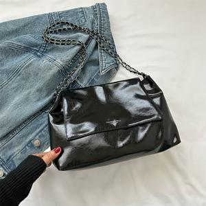 TEMU 여성용 핸드백, 니치 디자인 언더암 백, 뉴 패션 체인 스트랩, 심플한 디자인, 스플라이스 숄더 스트랩, 하드웨어, 부드러운 지퍼, 3가지 컬러 제공, 모든 상황에 어울리는 패션 액세서리, 데일리 백, 시크한 디자인, 스타일, 고품질 하드웨어, 소형 크로스바디 백, 직장인을 위한 캐주얼 가방|슬링백|미니크로스백