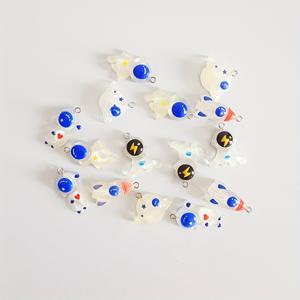 TEMU 15가지 랜덤 우주비행사 우주선 DIY 목걸이 귀걸이 키체인 참 장식 및 액세서리